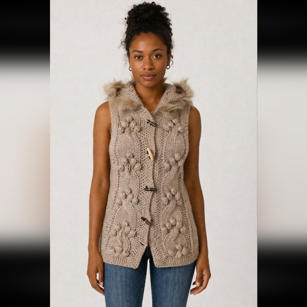 Cozy acrylic wool sleeveless faux fur sweater S/M